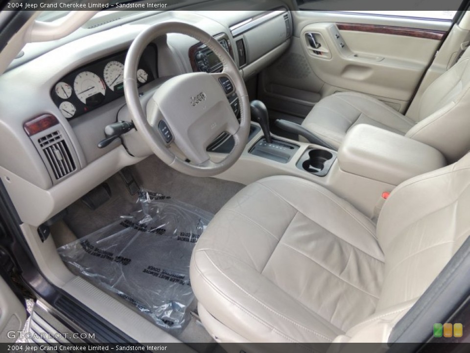Sandstone Interior Photo for the 2004 Jeep Grand Cherokee Limited #82657069