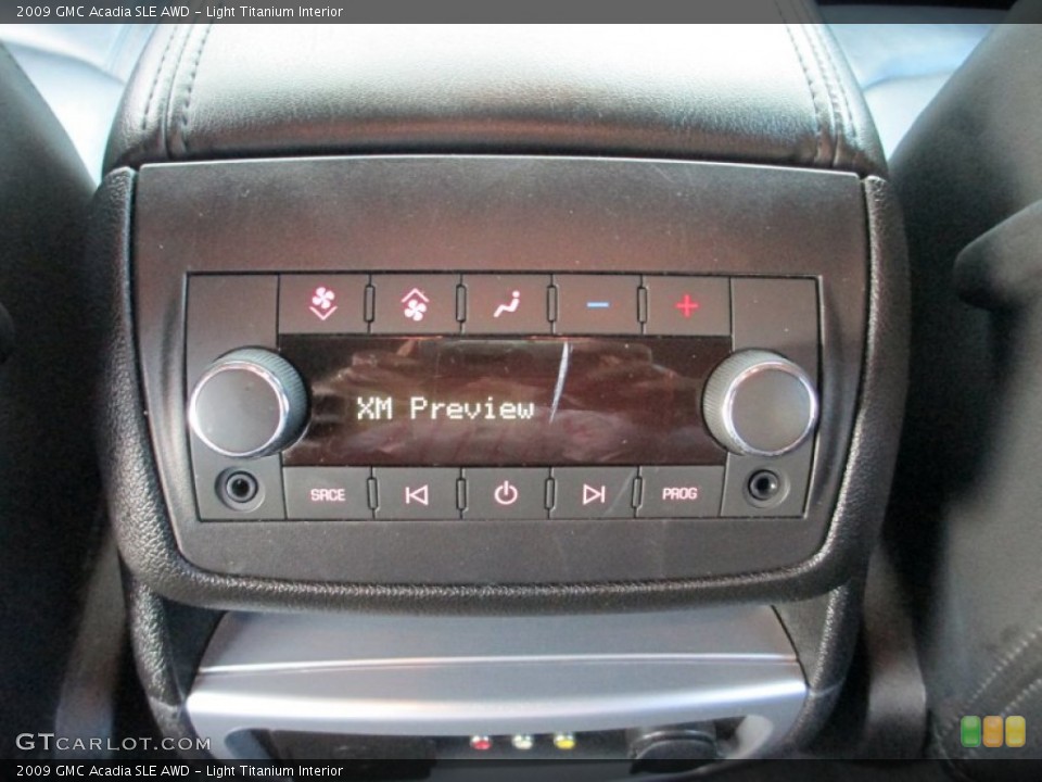 Light Titanium Interior Controls for the 2009 GMC Acadia SLE AWD #82658817