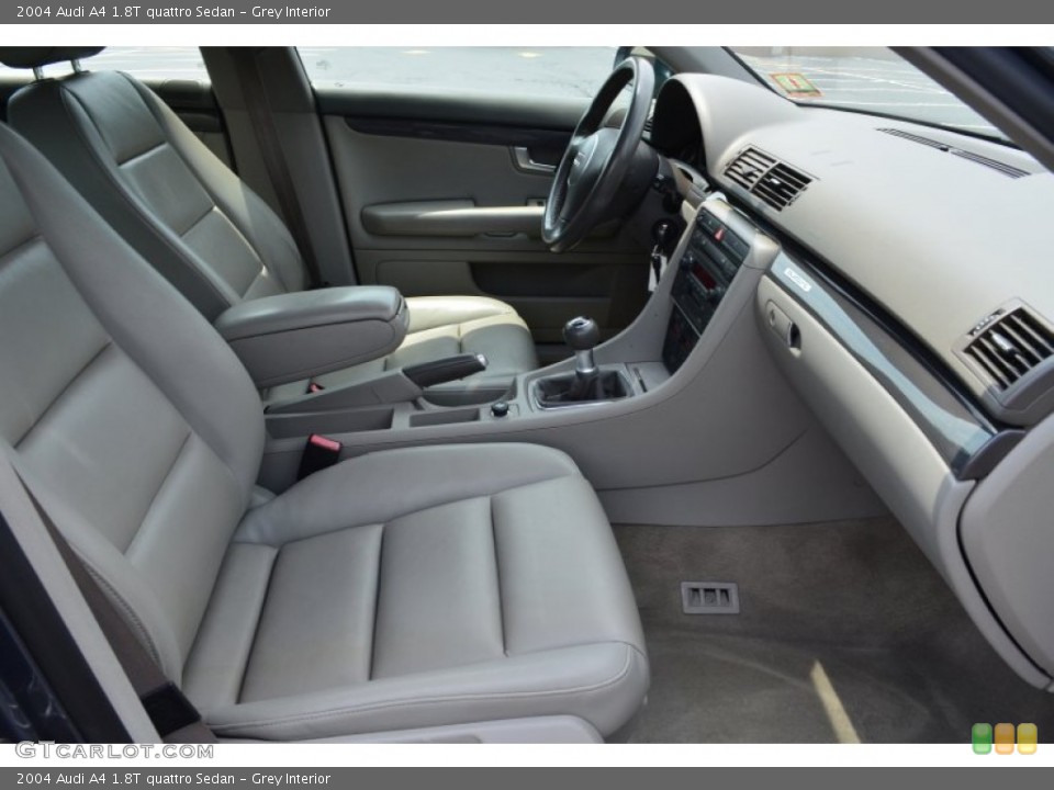 Grey Interior Photo for the 2004 Audi A4 1.8T quattro Sedan #82661525