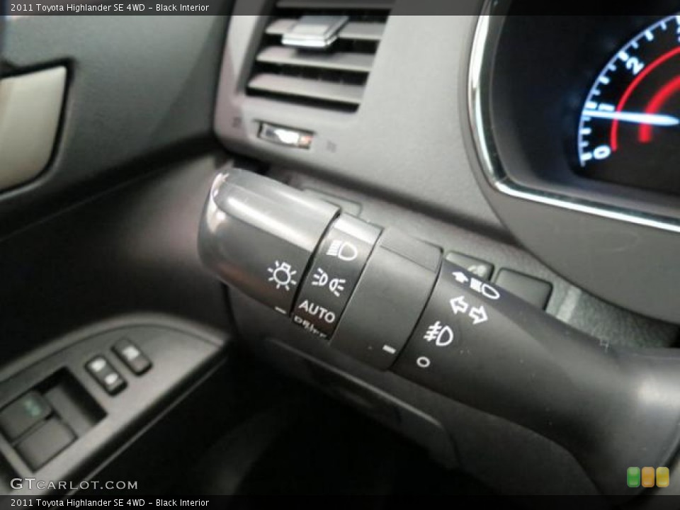 Black Interior Controls for the 2011 Toyota Highlander SE 4WD #82694381