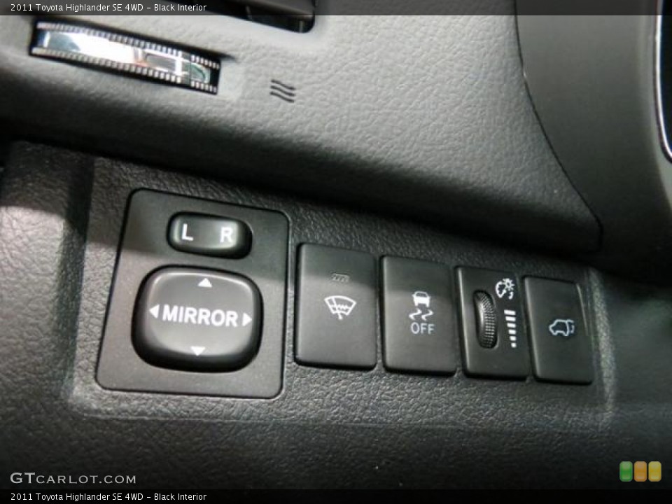 Black Interior Controls for the 2011 Toyota Highlander SE 4WD #82694429