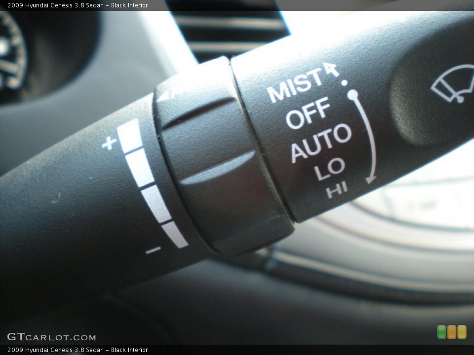 Black Interior Controls for the 2009 Hyundai Genesis 3.8 Sedan #82709944