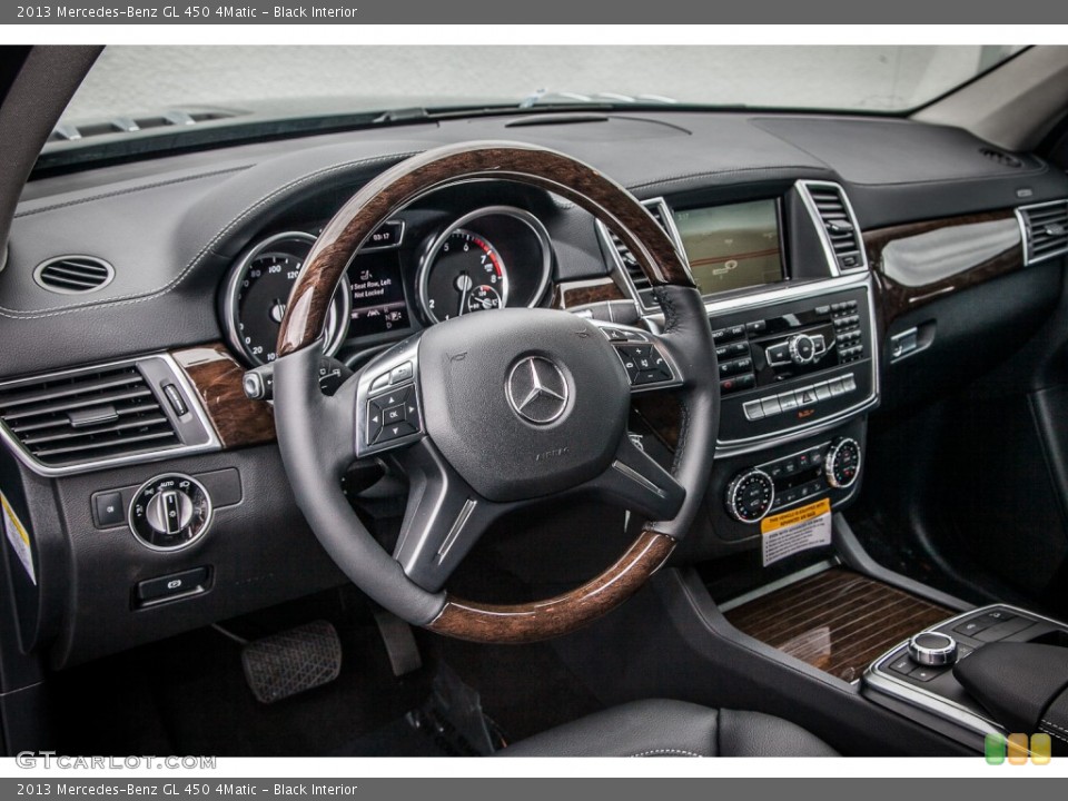 Black Interior Dashboard for the 2013 Mercedes-Benz GL 450 4Matic #82715452