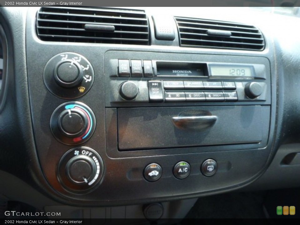 Gray Interior Controls for the 2002 Honda Civic LX Sedan #82725901
