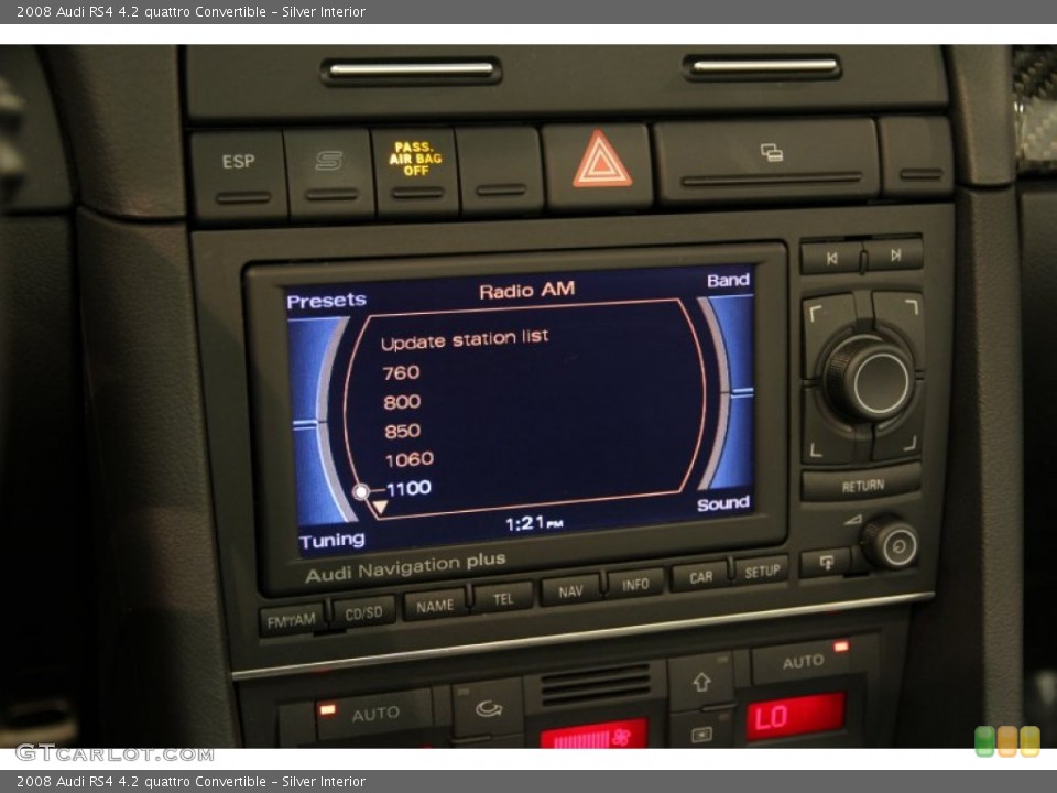 Silver Interior Controls for the 2008 Audi RS4 4.2 quattro Convertible #82730629