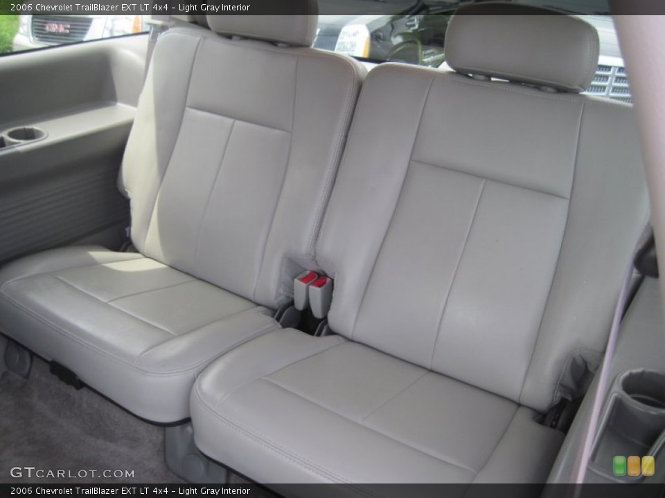 Light Gray Interior Rear Seat for the 2006 Chevrolet TrailBlazer EXT LT 4x4 #82735573