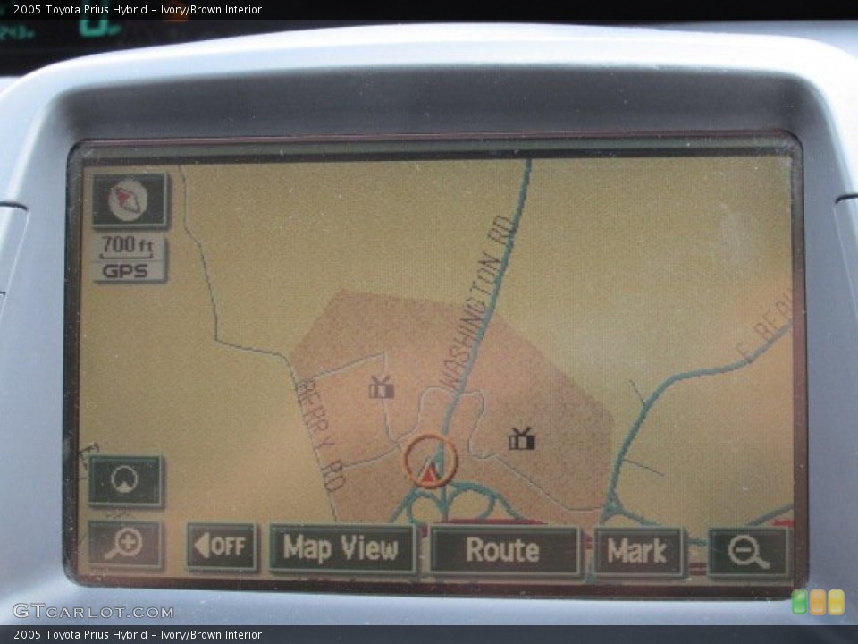 Ivory/Brown Interior Navigation for the 2005 Toyota Prius Hybrid #82735929