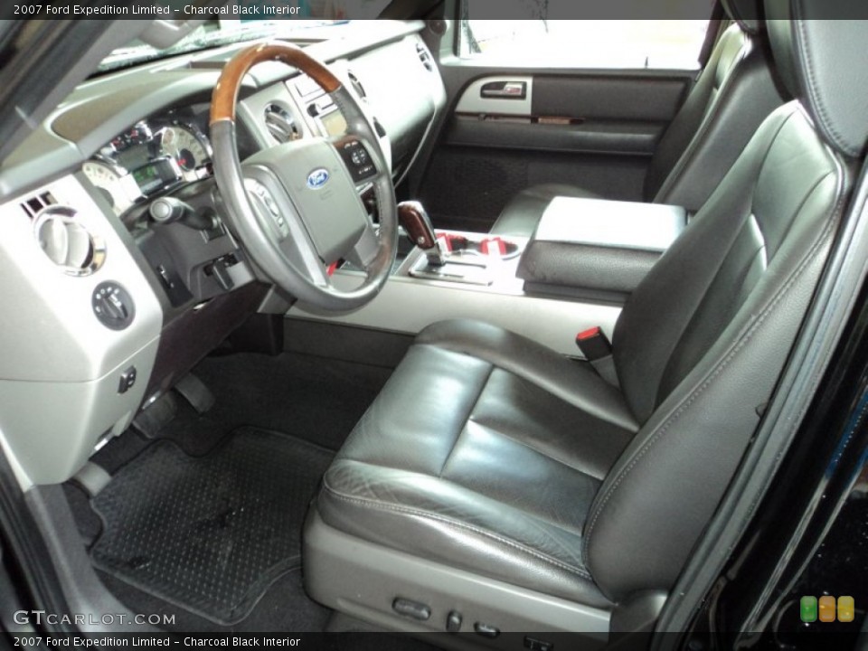 Charcoal Black Interior Photo for the 2007 Ford Expedition Limited #82746817
