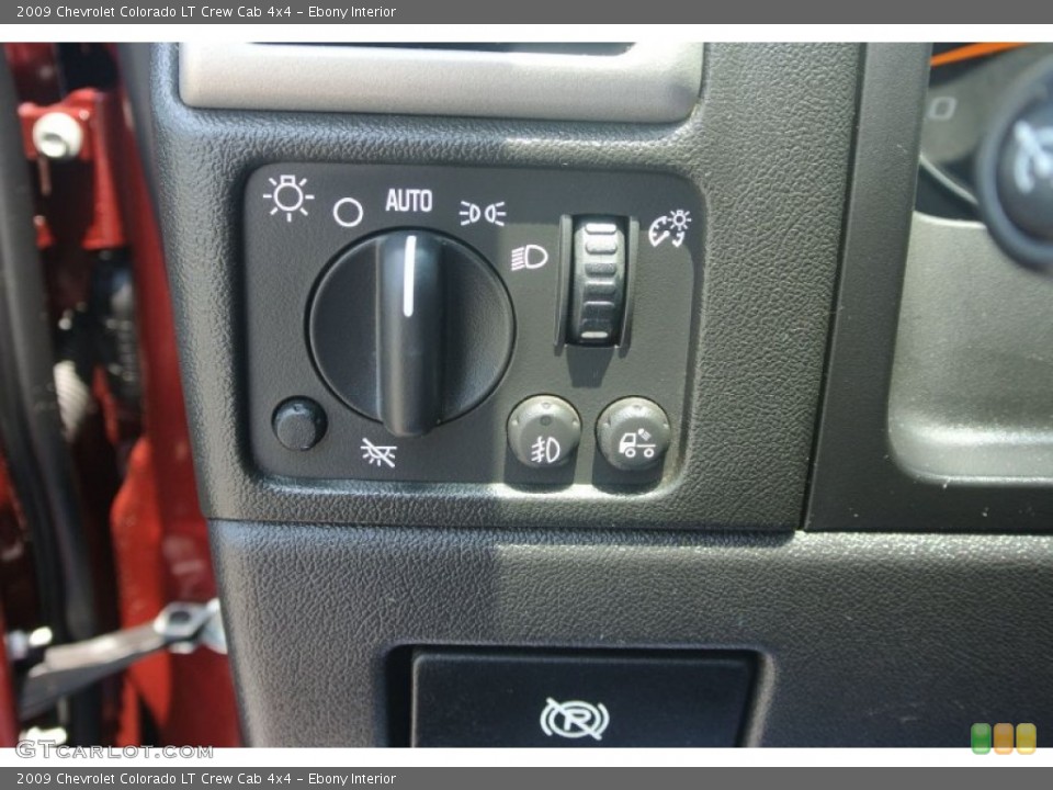 Ebony Interior Controls for the 2009 Chevrolet Colorado LT Crew Cab 4x4 #82747801
