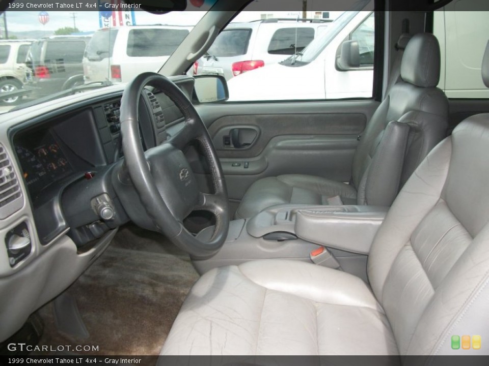 Gray Interior Photo for the 1999 Chevrolet Tahoe LT 4x4 #82763658
