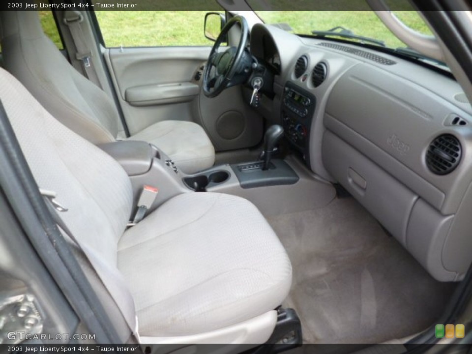 Taupe Interior Photo for the 2003 Jeep Liberty Sport 4x4 #82769087