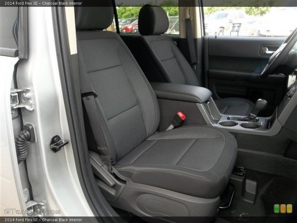 Charcoal Black Interior Front Seat for the 2014 Ford Flex SE #82772571