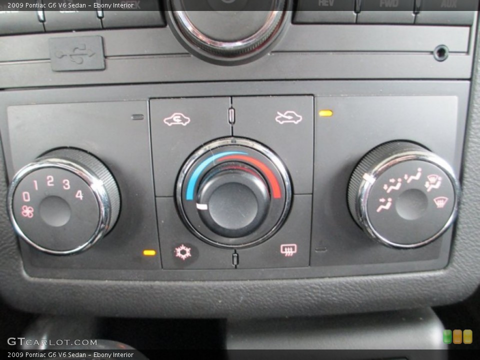 Ebony Interior Controls for the 2009 Pontiac G6 V6 Sedan #82776348