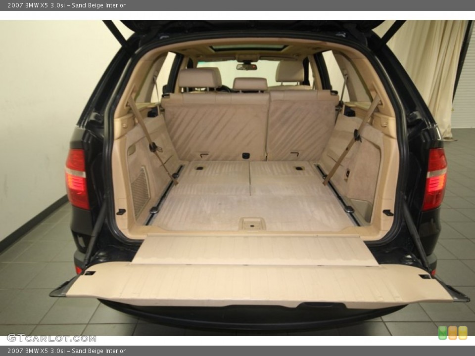 Sand Beige Interior Trunk for the 2007 BMW X5 3.0si #82783696
