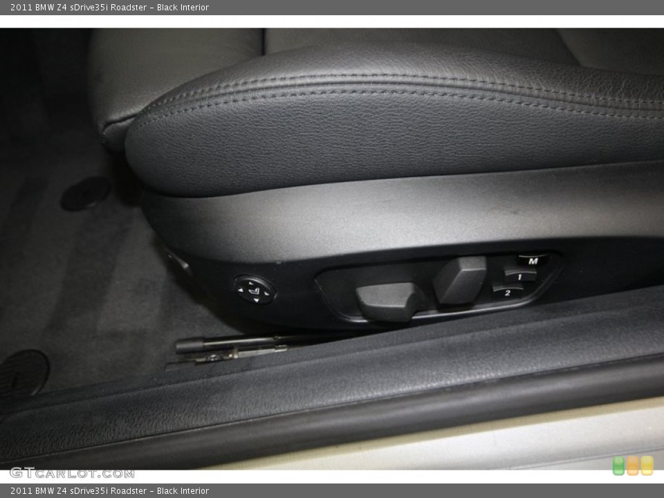 Black Interior Controls for the 2011 BMW Z4 sDrive35i Roadster #82788916