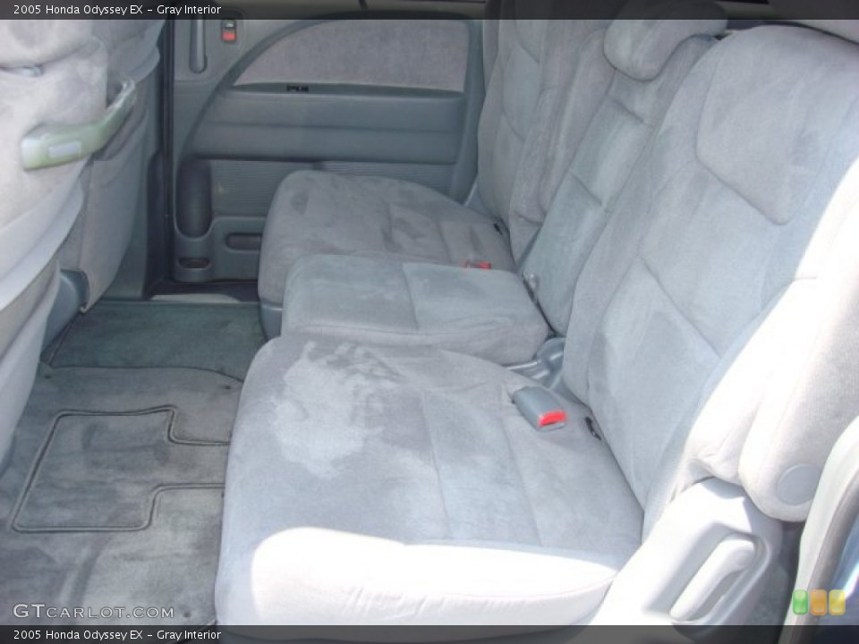 Gray Interior Rear Seat for the 2005 Honda Odyssey EX #82797533
