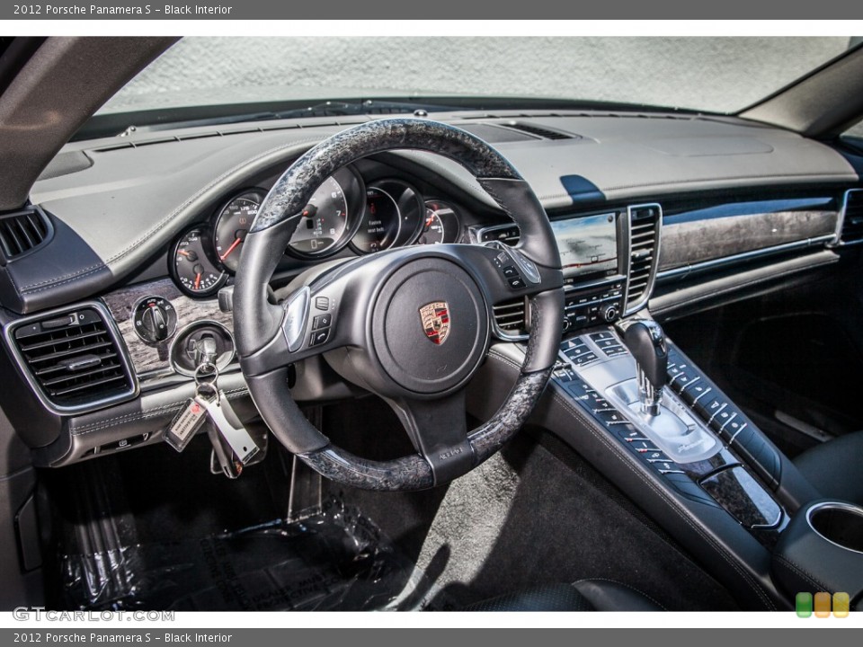 Black Interior Dashboard for the 2012 Porsche Panamera S #82811148