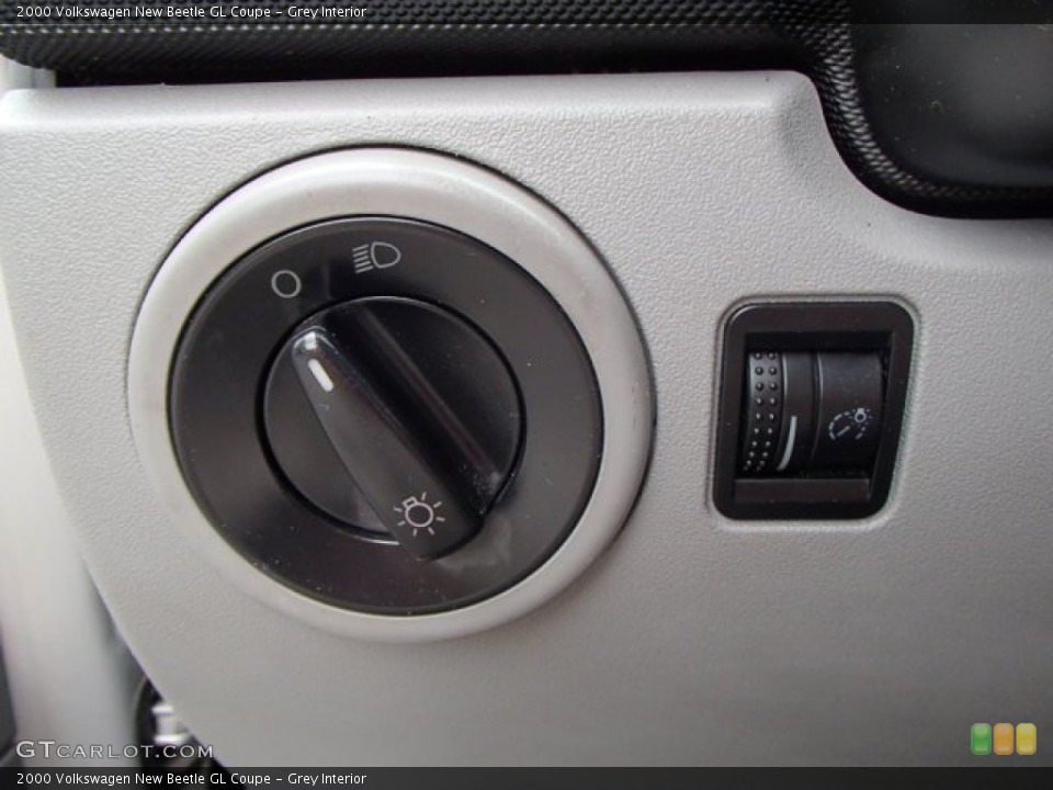 Grey Interior Controls for the 2000 Volkswagen New Beetle GL Coupe #82822969