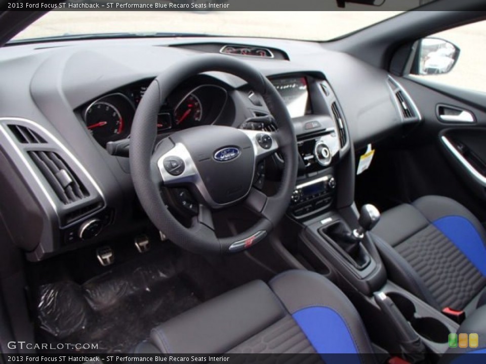 ST Performance Blue Recaro Seats Interior Photo for the 2013 Ford Focus ST Hatchback #82841107