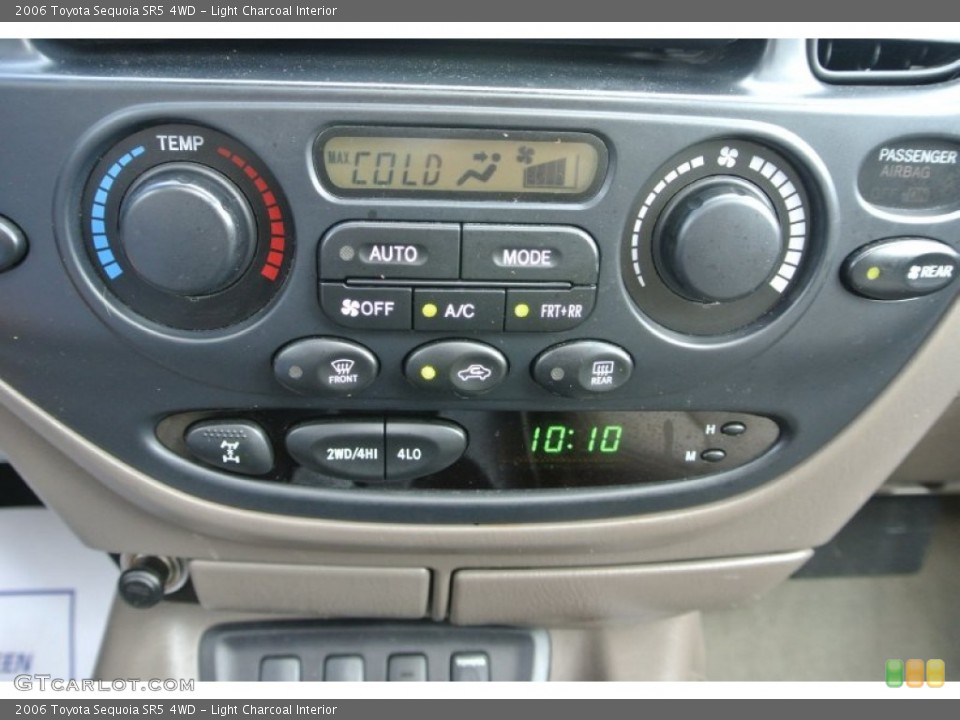 Light Charcoal Interior Controls for the 2006 Toyota Sequoia SR5 4WD #82890413