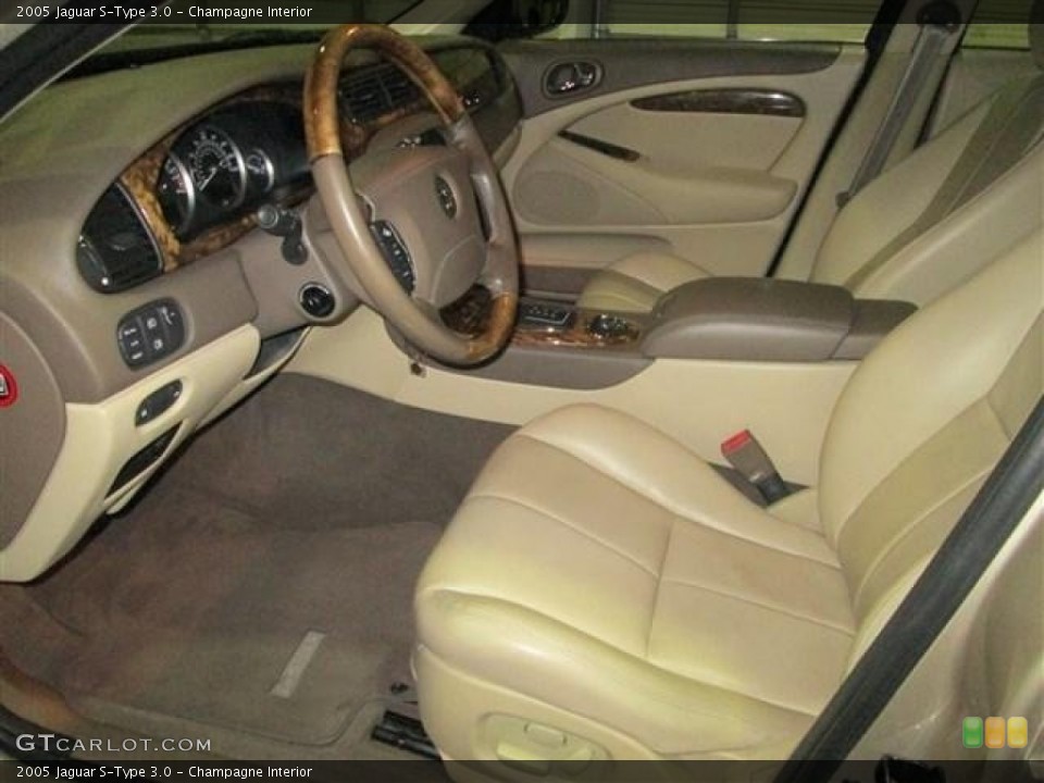 Champagne Interior Photo for the 2005 Jaguar S-Type 3.0 #82903642