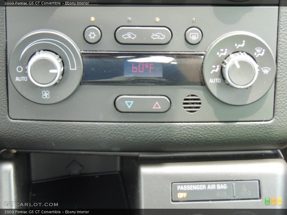 Ebony Interior Controls for the 2009 Pontiac G6 GT Convertible #82906112
