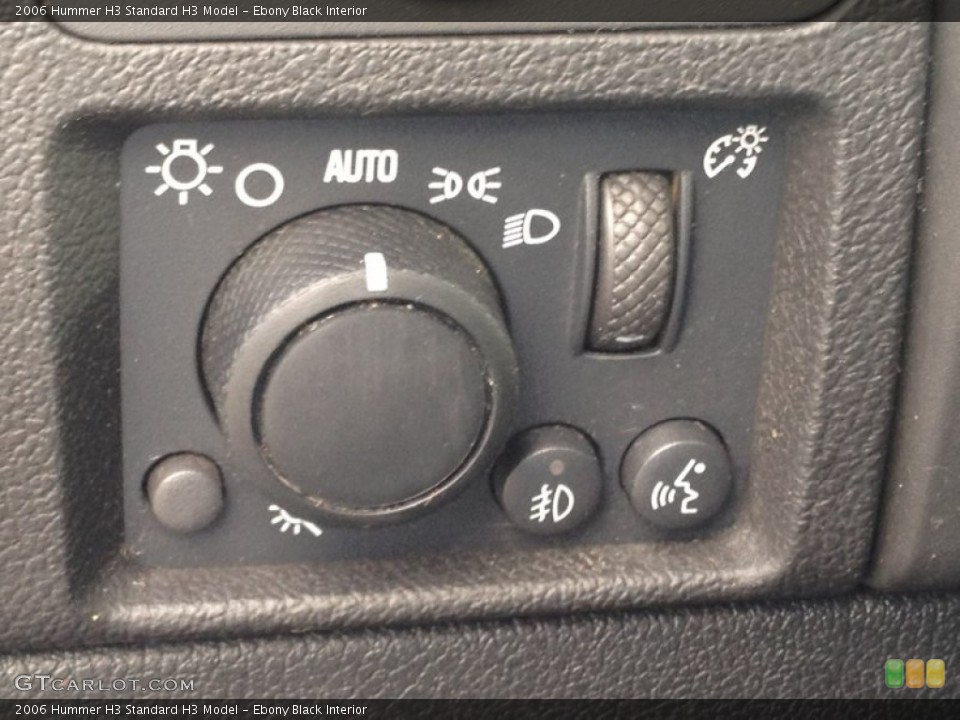 Ebony Black Interior Controls for the 2006 Hummer H3  #82906548