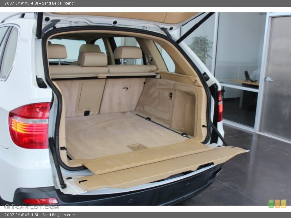 Sand Beige Interior Trunk for the 2007 BMW X5 4.8i #82915456