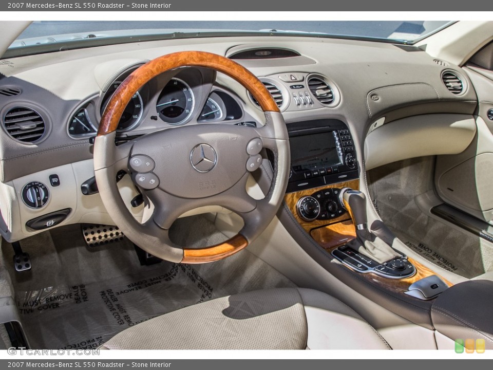 Stone Interior Photo for the 2007 Mercedes-Benz SL 550 Roadster #82919941
