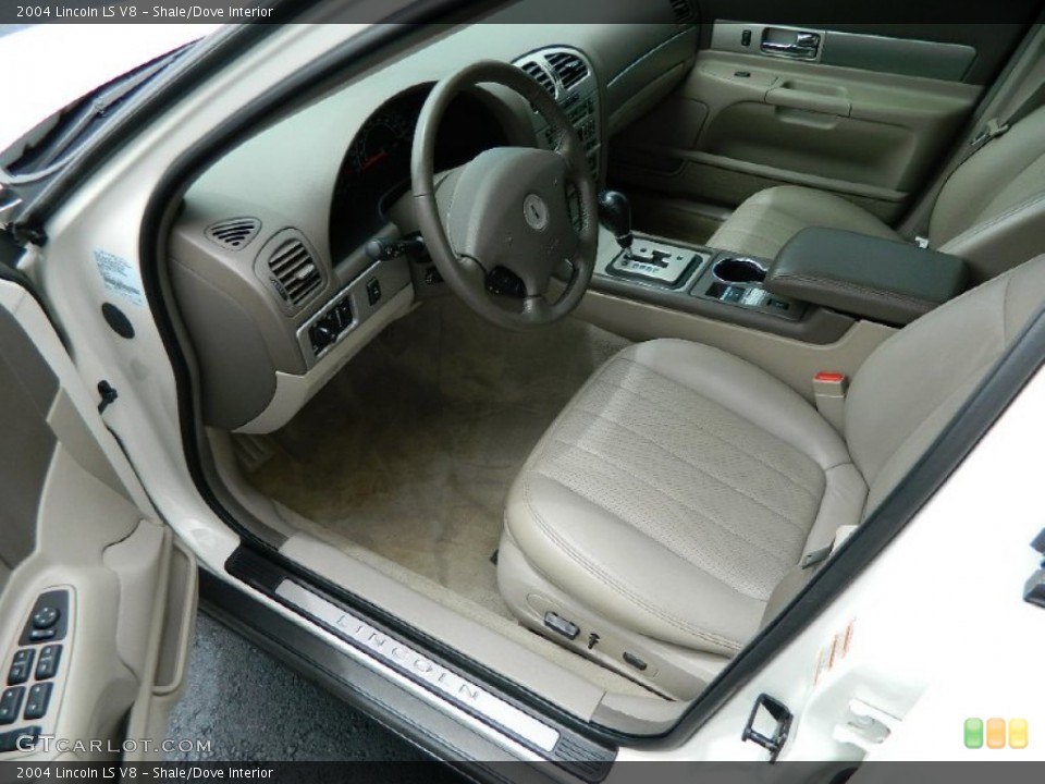 Shale/Dove Interior Photo for the 2004 Lincoln LS V8 #82927816