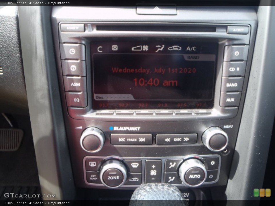Onyx Interior Controls for the 2009 Pontiac G8 Sedan #82930942