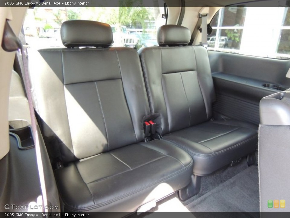 Ebony Interior Rear Seat for the 2005 GMC Envoy XL Denali 4x4 #82933754