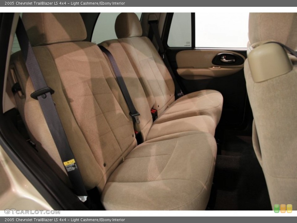 Light Cashmere/Ebony Interior Rear Seat for the 2005 Chevrolet TrailBlazer LS 4x4 #82939566