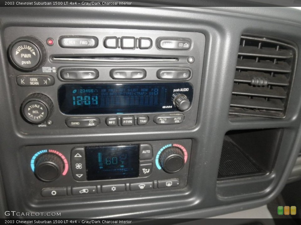 Gray/Dark Charcoal Interior Controls for the 2003 Chevrolet Suburban 1500 LT 4x4 #82952062