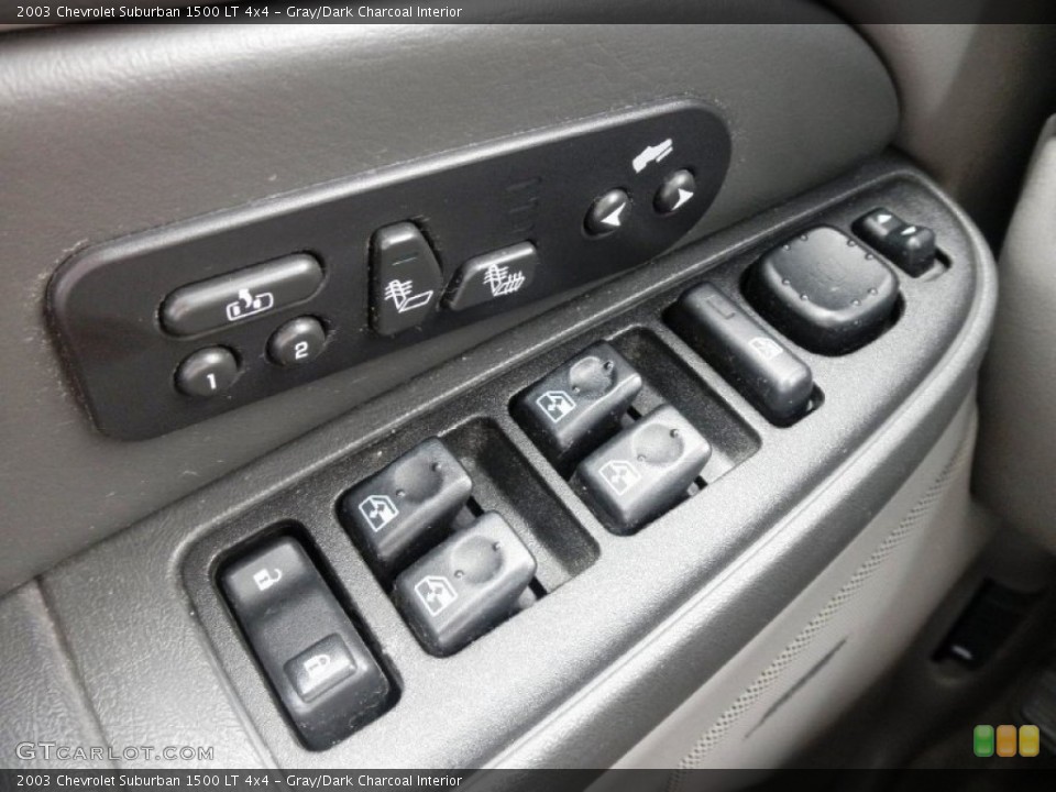 Gray/Dark Charcoal Interior Controls for the 2003 Chevrolet Suburban 1500 LT 4x4 #82952245