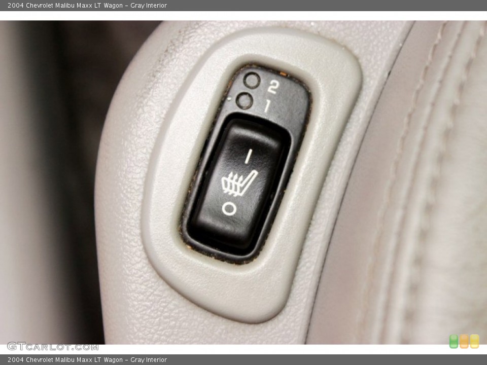 Gray Interior Controls for the 2004 Chevrolet Malibu Maxx LT Wagon #82952563