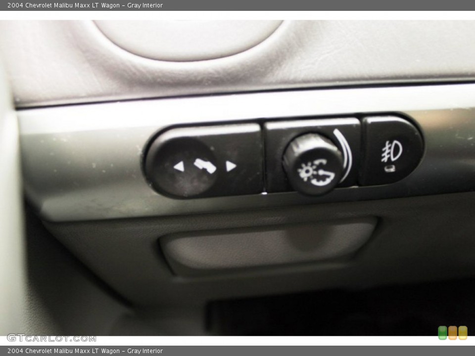 Gray Interior Controls for the 2004 Chevrolet Malibu Maxx LT Wagon #82952584