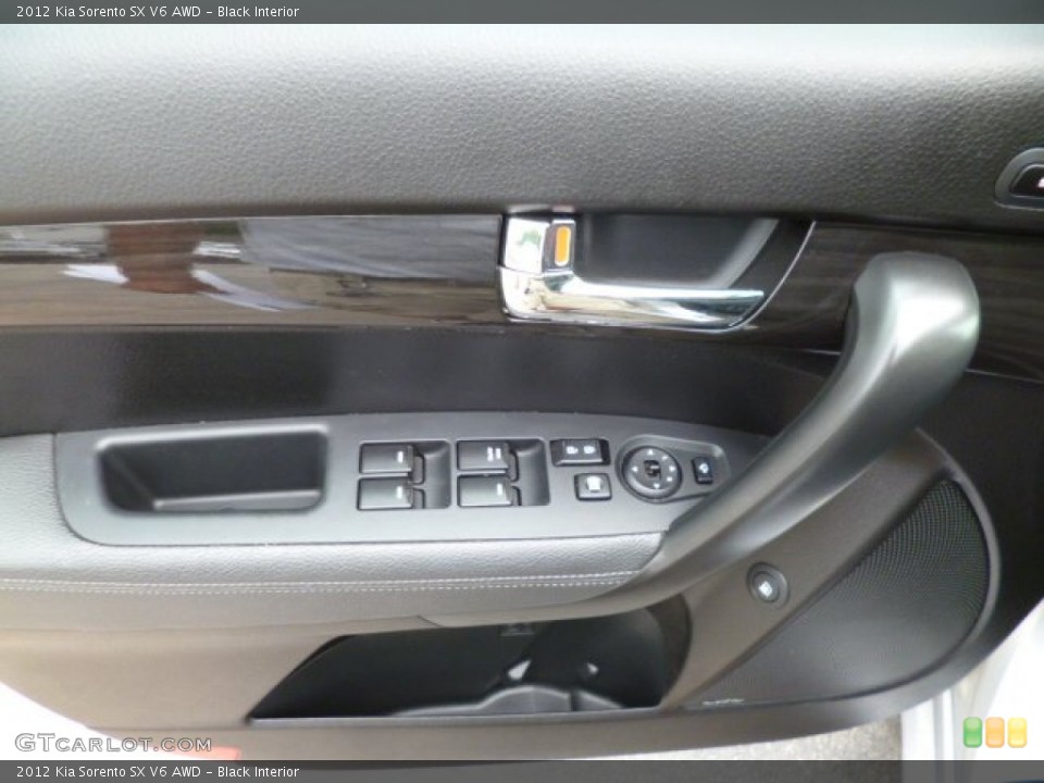 Black Interior Controls for the 2012 Kia Sorento SX V6 AWD #82954937