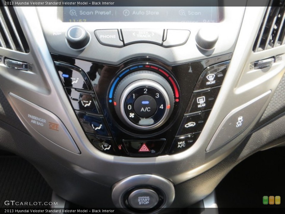 Black Interior Controls for the 2013 Hyundai Veloster  #82955410
