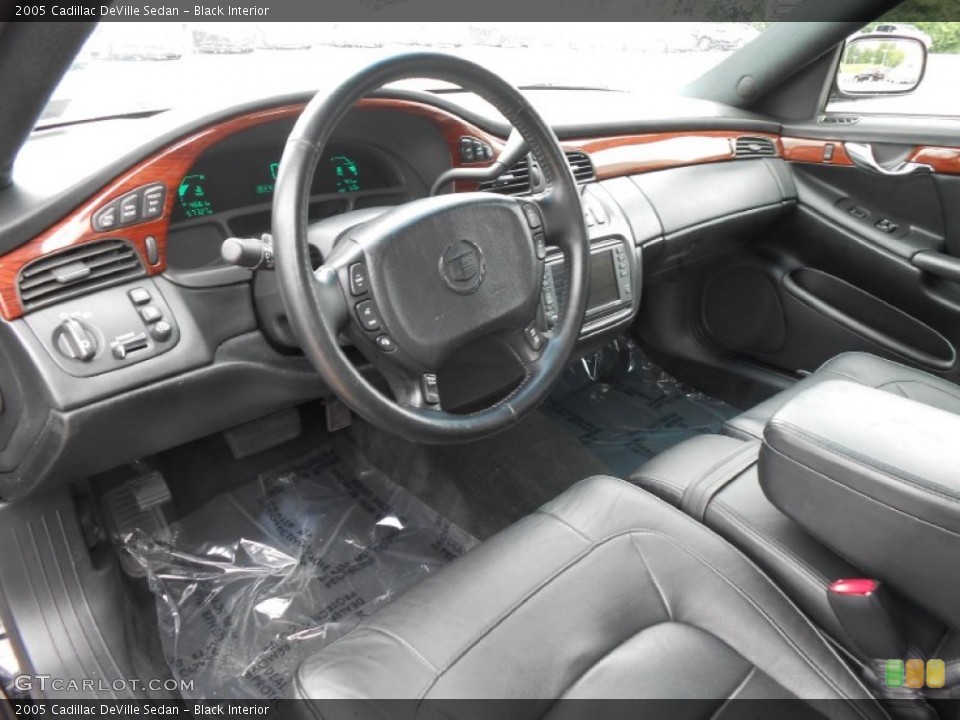 Black 2005 Cadillac DeVille Interiors