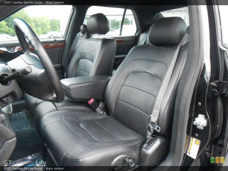 Black Interior Front Seat for the 2005 Cadillac DeVille Sedan #82964031