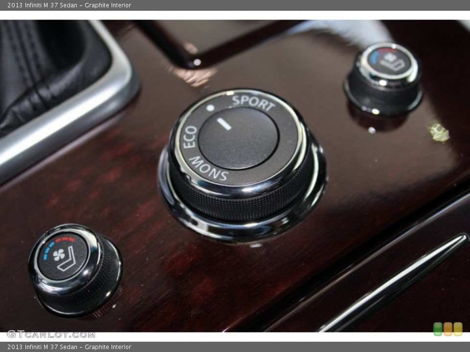 Graphite Interior Controls for the 2013 Infiniti M 37 Sedan #82967734
