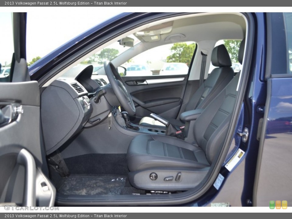 Titan Black Interior Photo for the 2013 Volkswagen Passat 2.5L Wolfsburg Edition #82974758