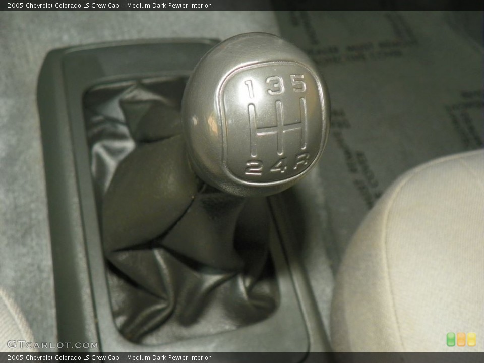 Medium Dark Pewter Interior Transmission for the 2005 Chevrolet Colorado LS Crew Cab #82975565