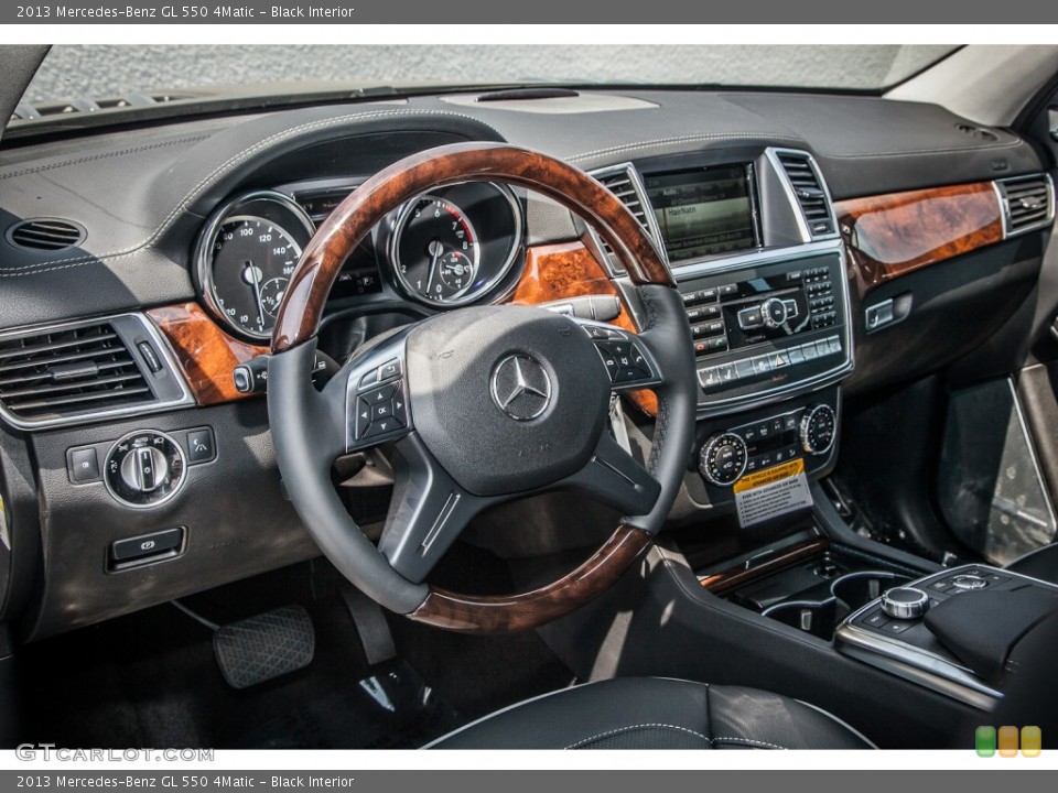 Black Interior Dashboard for the 2013 Mercedes-Benz GL 550 4Matic #82977176