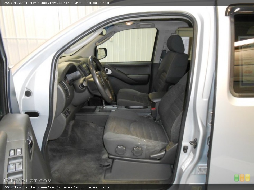 Nismo Charcoal Interior Photo for the 2005 Nissan Frontier Nismo Crew Cab 4x4 #82989995