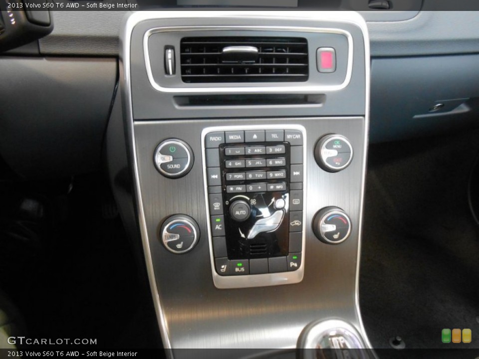 Soft Beige Interior Controls for the 2013 Volvo S60 T6 AWD #82993142