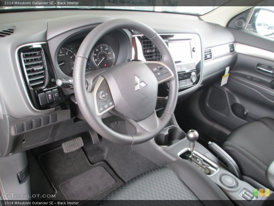 Black Interior Photo for the 2014 Mitsubishi Outlander SE #83005826
