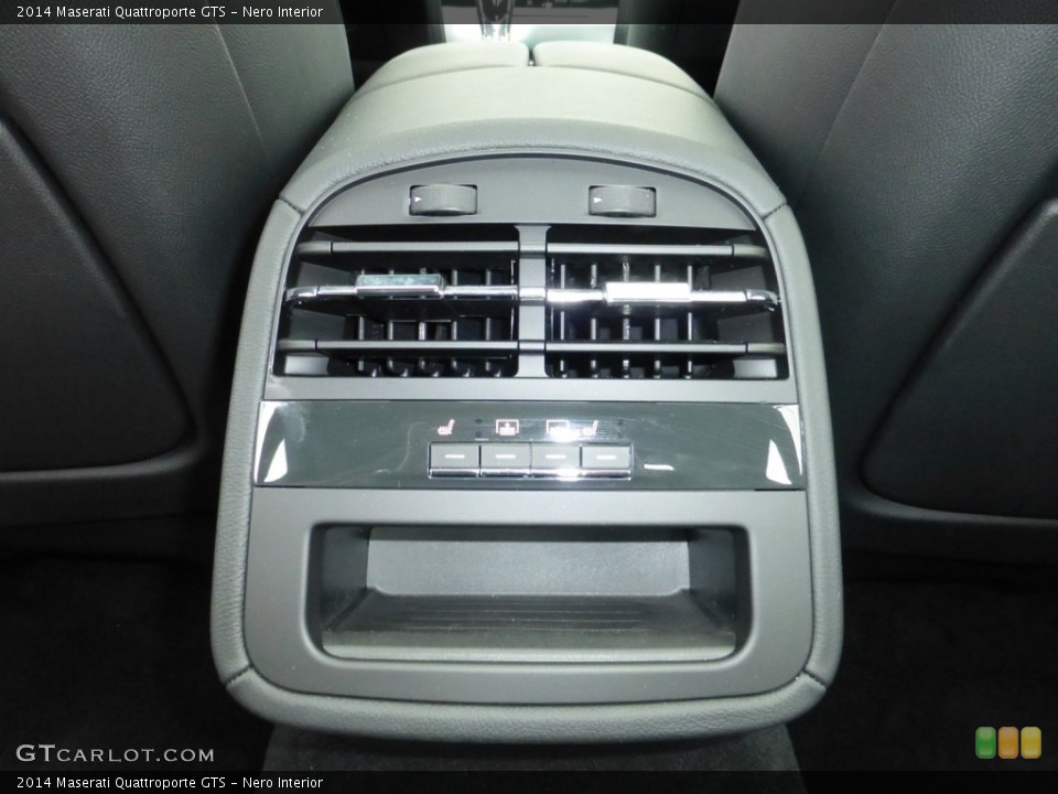 Nero Interior Controls for the 2014 Maserati Quattroporte GTS #83013305
