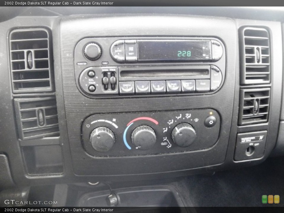 Dark Slate Gray Interior Controls for the 2002 Dodge Dakota SLT Regular Cab #83030691